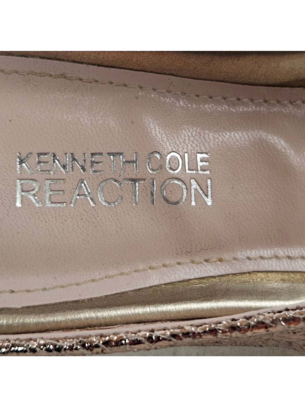 Kenneth Cole Reaction Flip Flop Wedge Sandals Womens 7.5M Water Park Gold - Picture 6 of 10